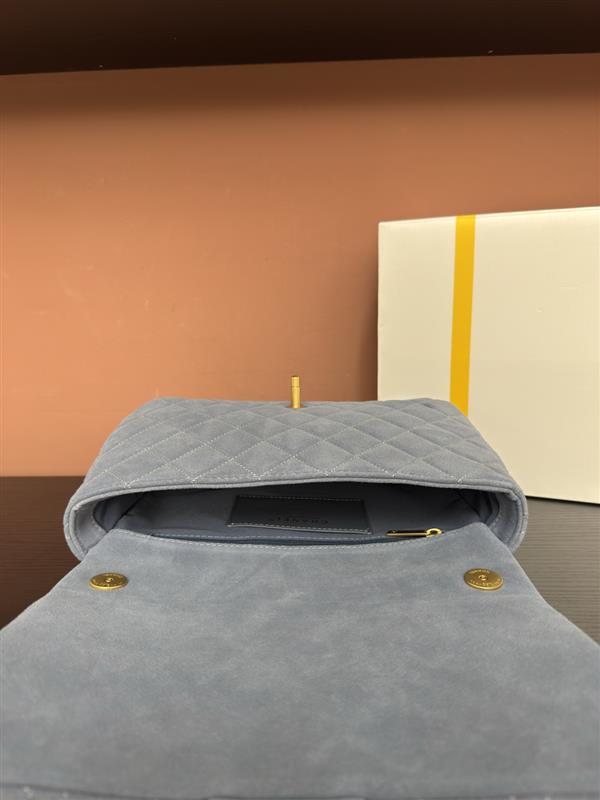 2026131214233175 700